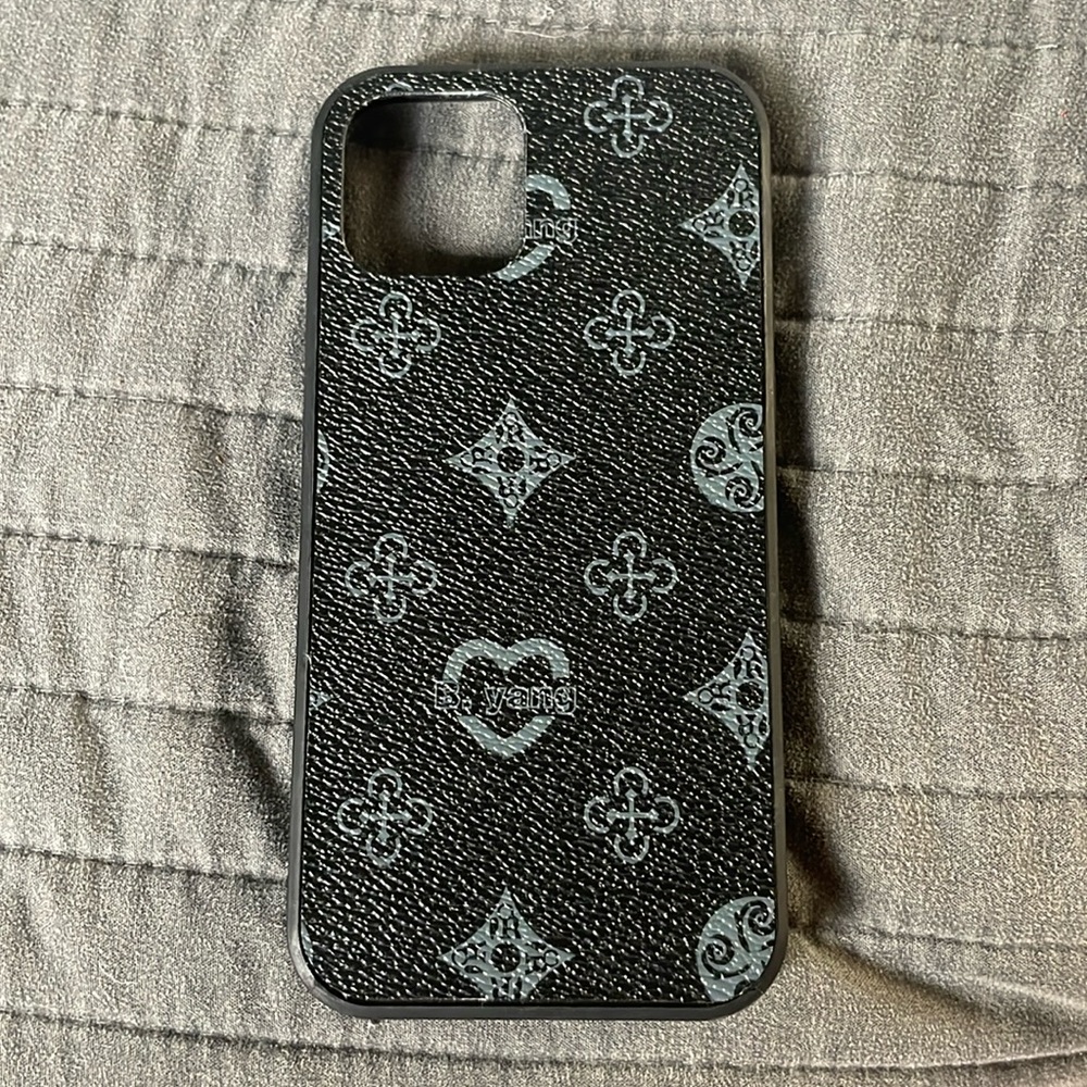 iPhone 12 black phone case